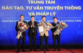 Quyết định Thành lập Trung tâm Đào tạo, tư vấn truyền thông và pháp lý