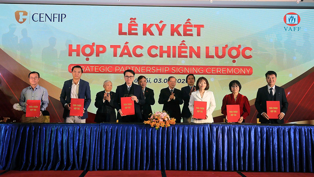 Công ty Luật TNHH Cenfip Law ký thoả thuận hợp tác chiến lược với 5 hội viên của Hiệp hội Thực phẩm chức năng Việt Nam